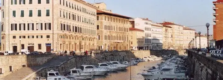 Car Shipping to Livorno